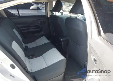 2015 Toyota Prius C Four/One/Three/Two из США, поврежденный, VIN JTDKDTB32F1582403